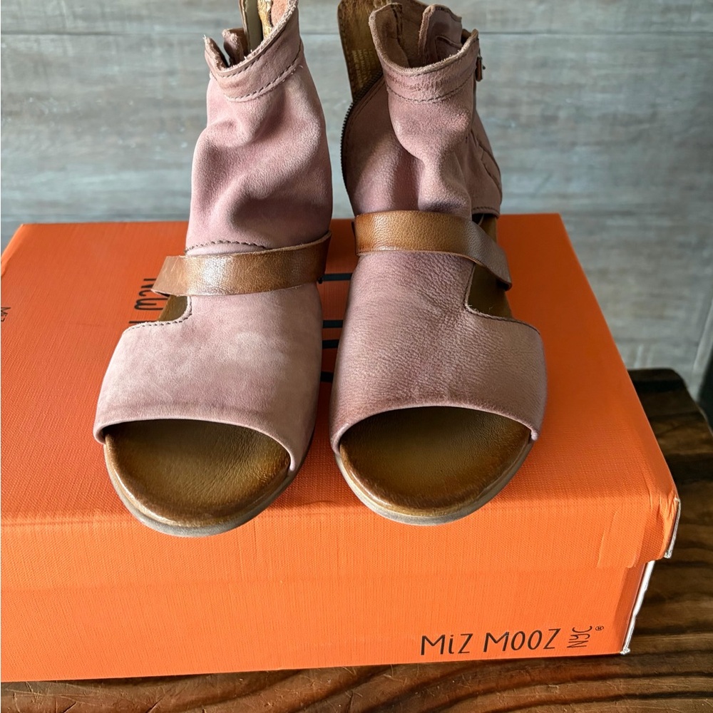 Miz Mooz Women's Mauve and Tan Sandals - Picture 3 of 5